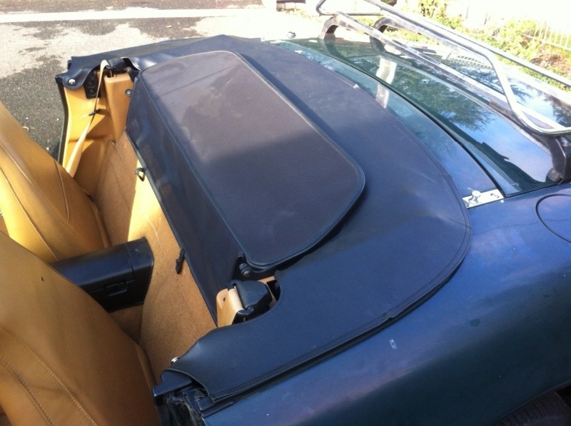 Bâches de protection capote Mazda MX5 NC - Comptoir du Cabriolet